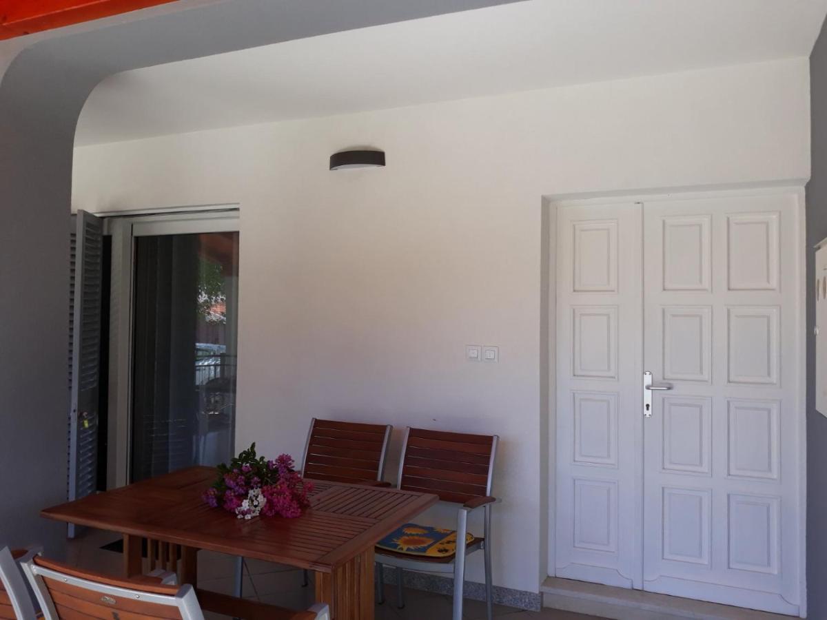 Apartment Nevia Fazana Bagian luar foto