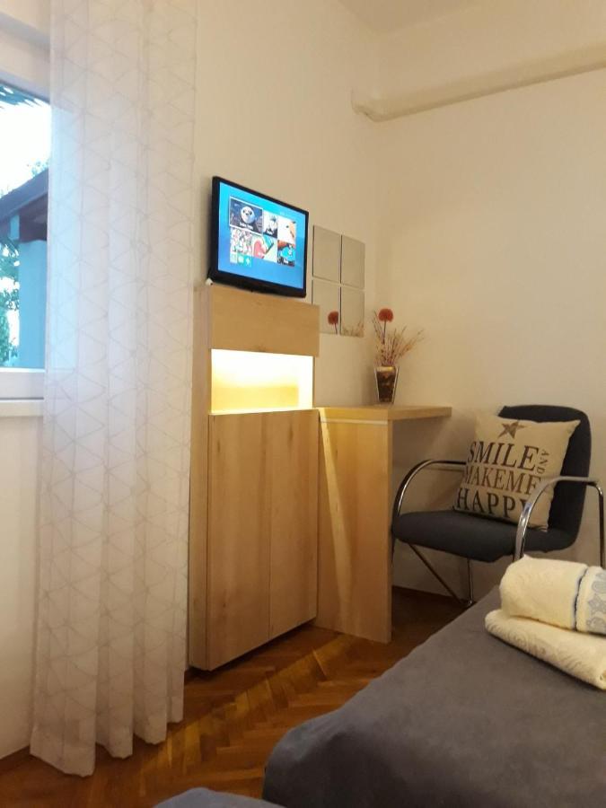 Apartment Nevia Fazana Bagian luar foto