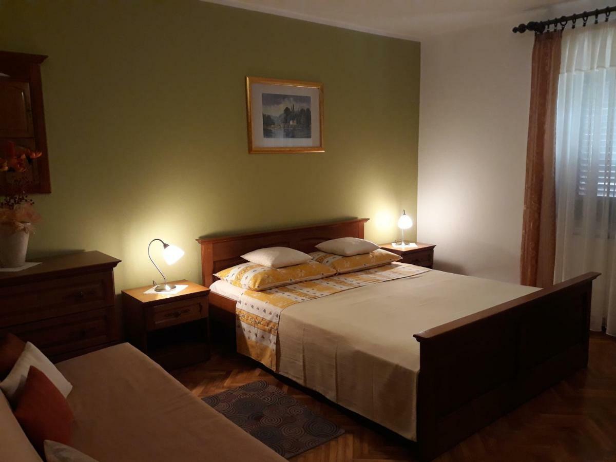 Apartment Nevia Fazana Bagian luar foto